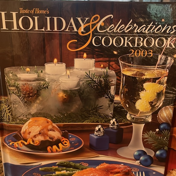 Taste of Home's 2003 & 2004 Holiday & Celebrations cookbooks - Xmas & more - Picture 2 of 7